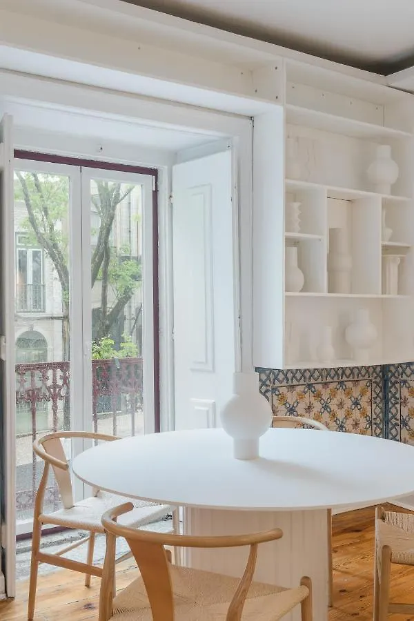 Casa Boma Lisboa - Typical & Charming Apartment - Campo III 0*,  Portugal