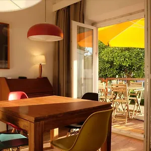 2 Bedroom W/garden And Pantheon Views Lisboa